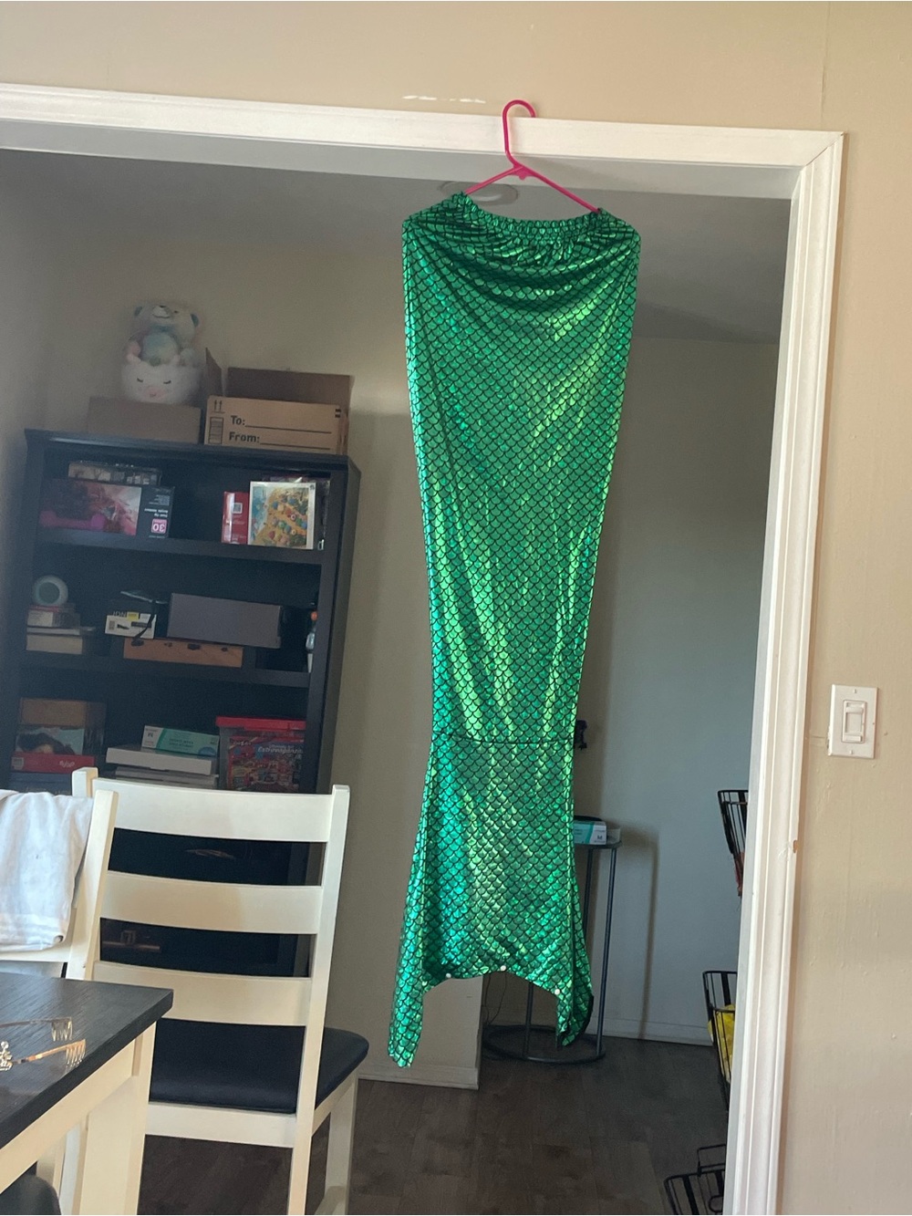 Amazon Women’s Metallic Emerald Green Mermaid-Scale High-Low Skirt Costume L